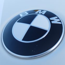 Oklejone logo samochodu BMW